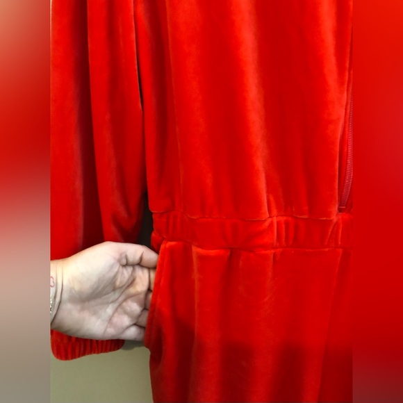 Juicy by Juicy Couture Velour Hooded Jumpsuit with front pockets - Picture 3 of 4